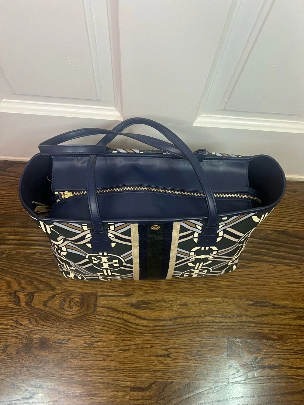 Tory Burch Gemini Link Medallion Ribbon Logo-Print Tote